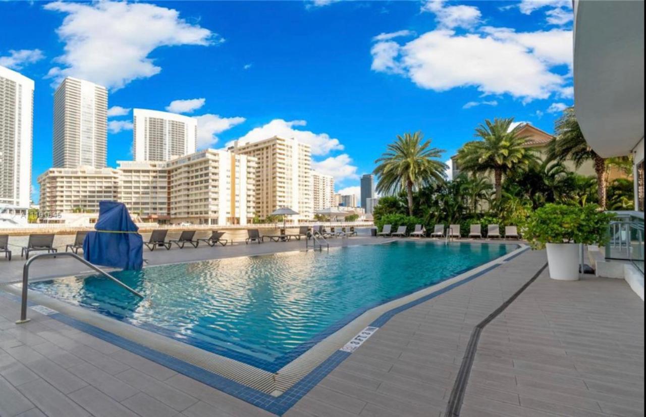 Studio 2Bed Beach Apmt With Amazing Views 30B Plaja Hallandale Exterior foto
